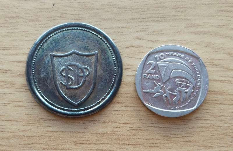 Old Unknown old 1 Bier Token. R2 just for size.