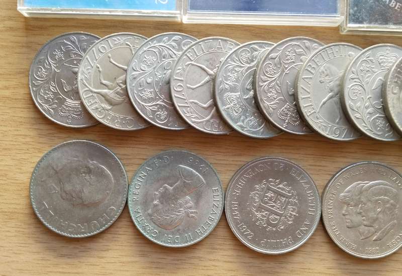 Great Britain collection of 37 Commemorative crowns. One bid takes all.