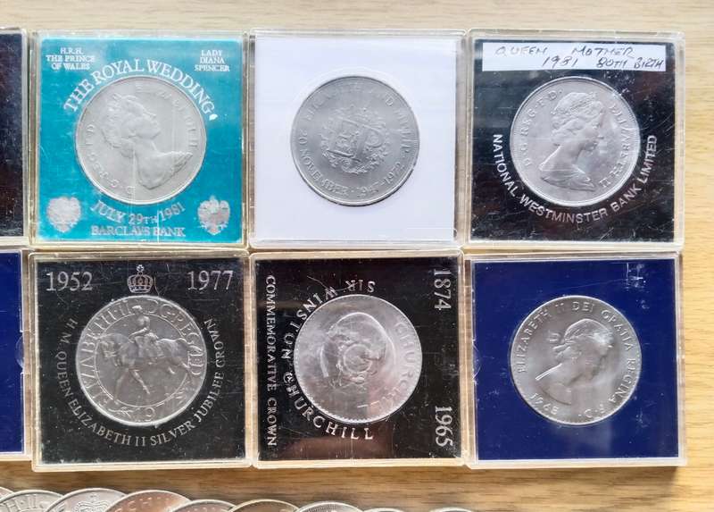 Great Britain collection of 37 Commemorative crowns. One bid takes all.