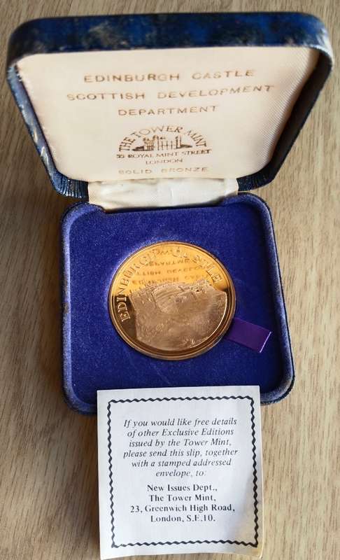 Great Britain Edinburgh Castle Commemorative Medal.