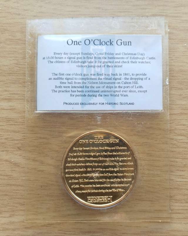Great Britain. " The one O Clock Gun " Commemorative Medal.
