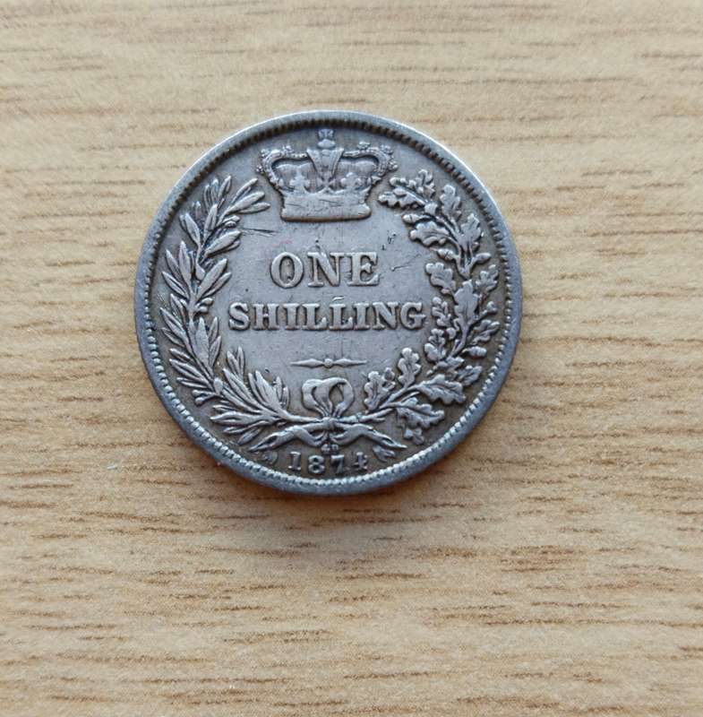 Great Britain Queen Victoria 1874 ( die number 74 ) Silver Shilling.