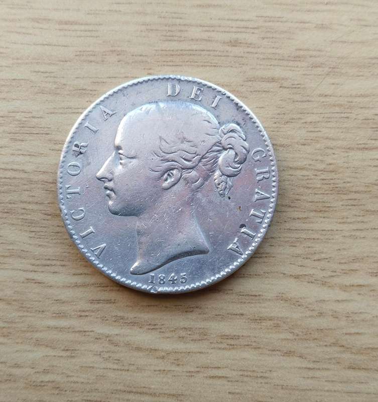 Great Britain 1845 Sterling silver Queen Victoria Crown. Nice coin!!