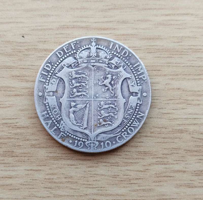 Great Britain 1910 King Edward VII sterling silver Half Crown.