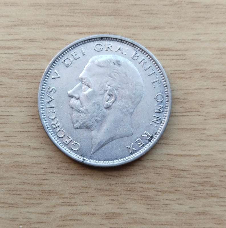 Great Britain 1927 King George V Silver Half Crown. Good condition.