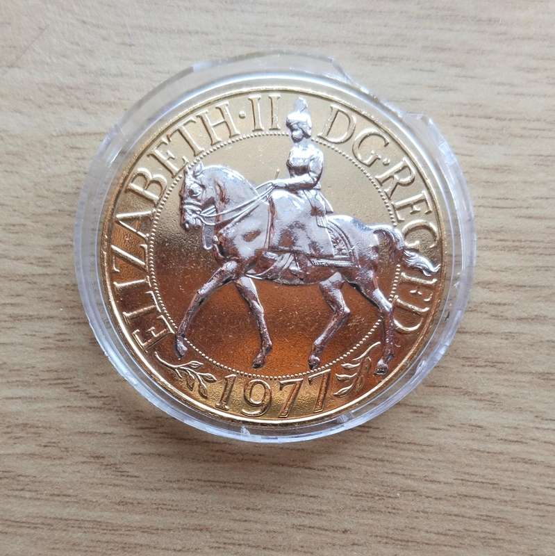Great Britain 1977 (24 ct gold plated) Silver Jubilee Commemorative Crown.
