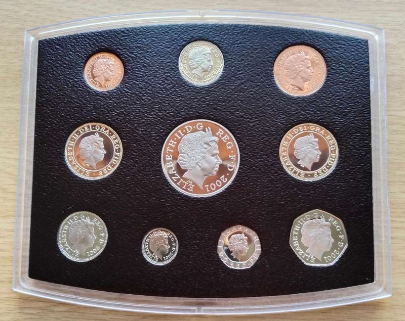 Great Britain 2001 Proof Coin set. Great collection!!