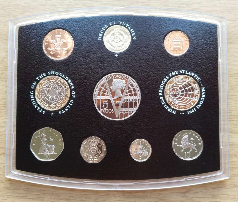 Great Britain 2001 Proof Coin set. Great collection!!