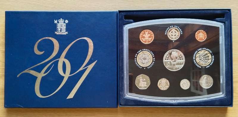 Great Britain 2001 Proof Coin set. Great collection!!