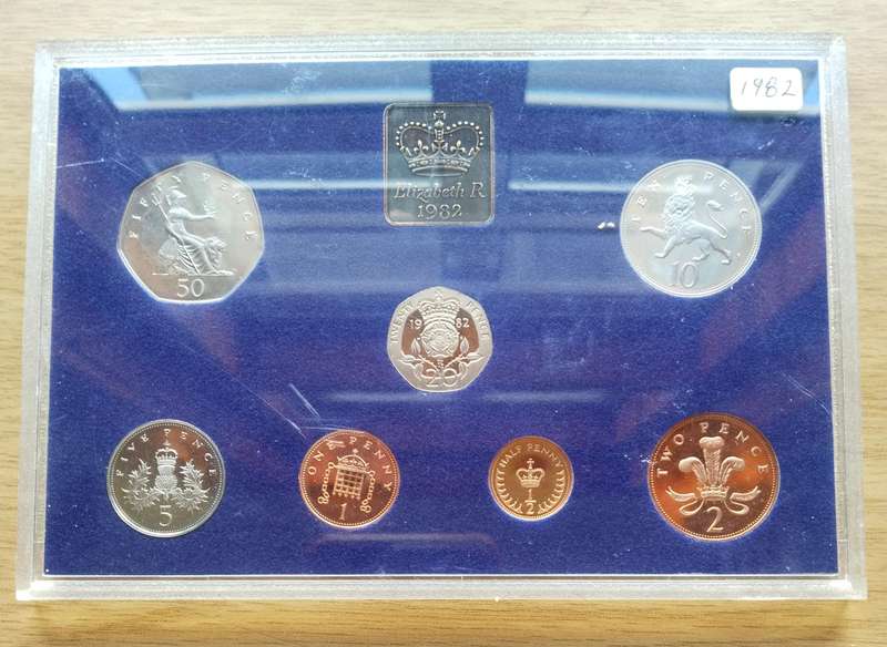 Great Britain 1982 UNC / PROOF Set.