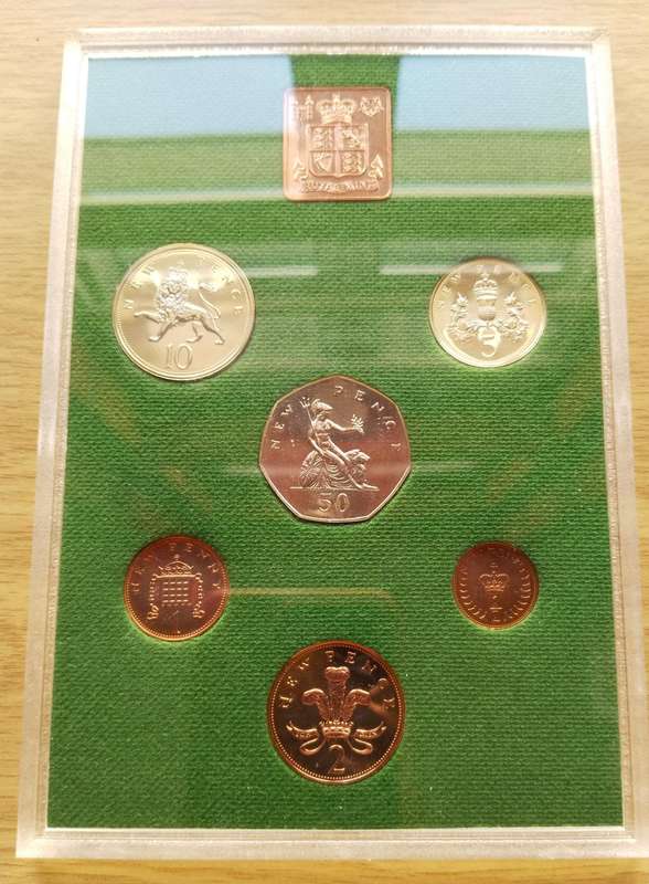 Great Britain 1975 Proof / UNC set.