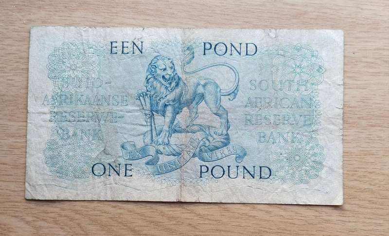 South Africa M.H. de Kock 6.3.59 old one pound Bank Note. (452)