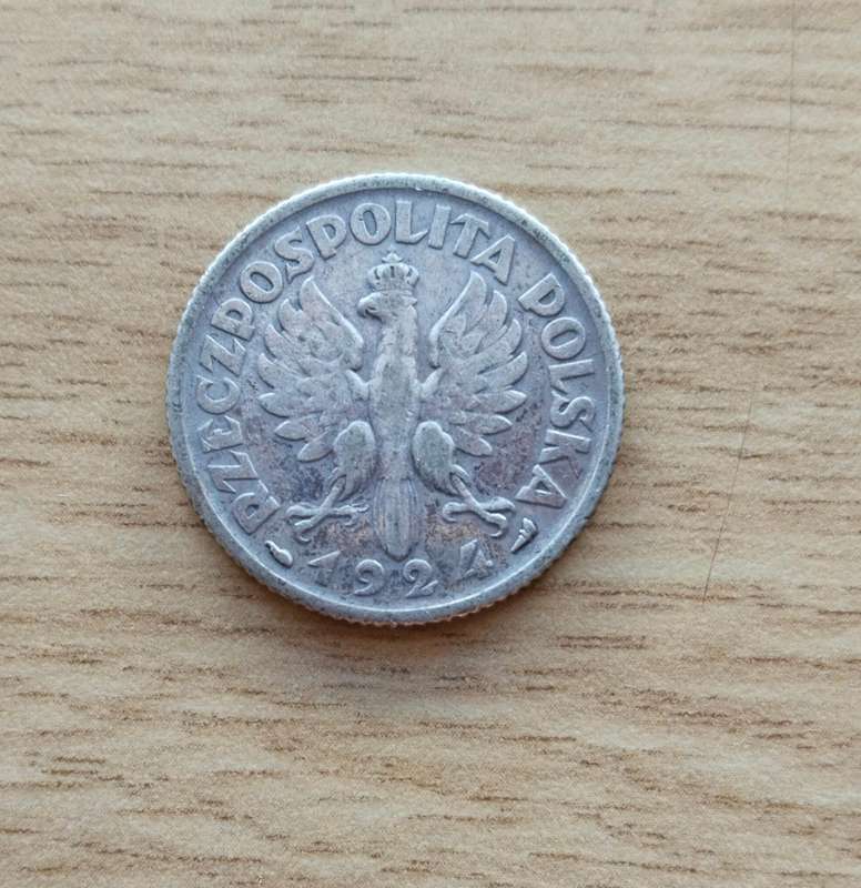 Poland 1924 Silver 1 Zloty. 5 grams. 75.0% Silver.