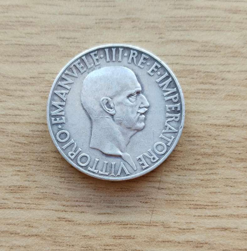 Italy 1936 Silver 10 Lira. 83.5% Silver. 10 grams.