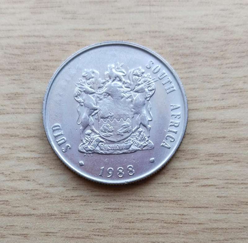 Error South Africa 1988 One Rand. Africa basically missing.