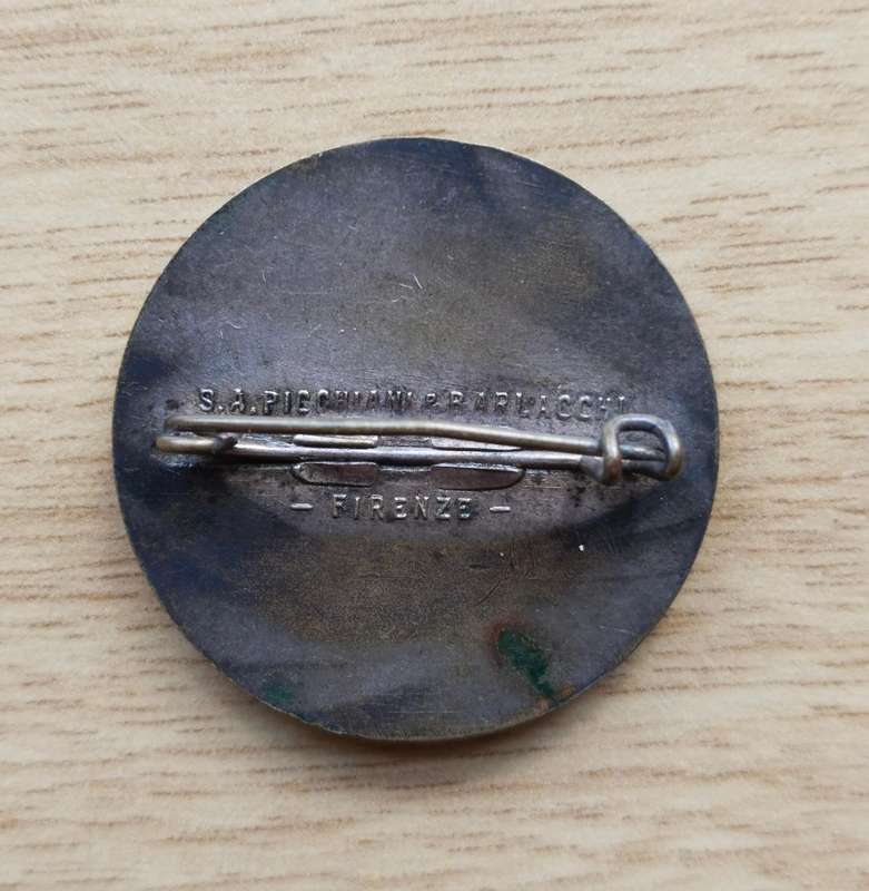 WW11 Italy Credere Obbedire Combattere Mussolini Medal.