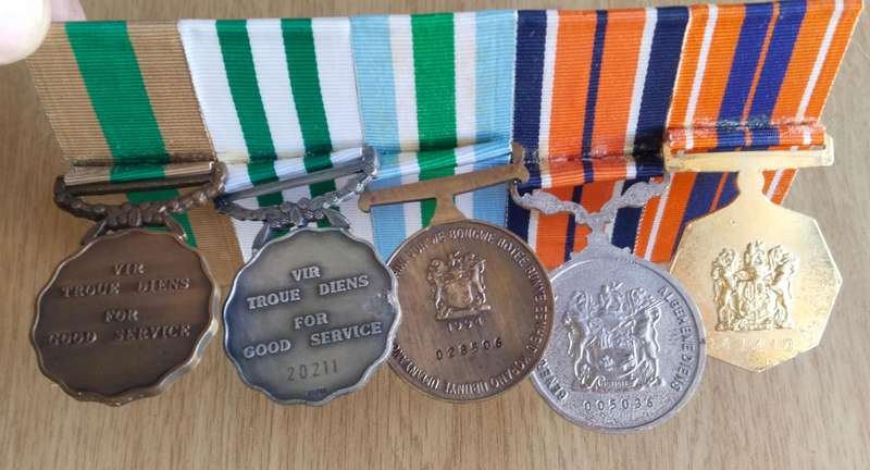 SANDF Full and Miniature Group Medals Awarded to 341410 And Others. Nice Set.
