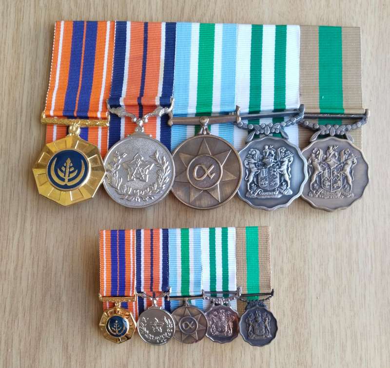 SANDF Full and Miniature Group Medals Awarded to 341410 And Others. Nice Set.