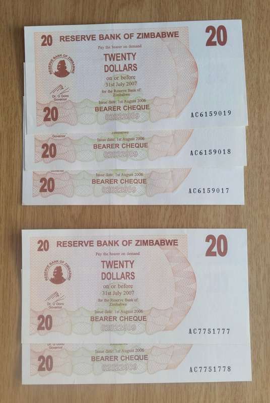 Zimbabwe 2 Sets Consecutive number Twenty Dollar Bank Notes.