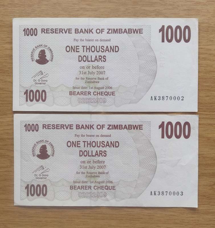 Zimbabwe 2 Consecutive number 1000 Dollar Bearer Cheque Bank Notes. (002-003)