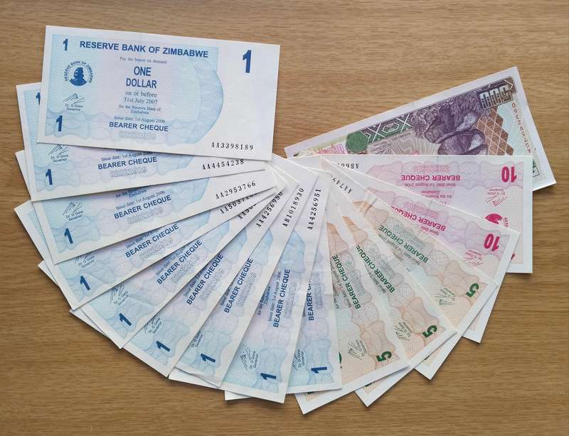 Rhodesia collection of 15 Good Condition Old Bank Notes. One bid takes all.