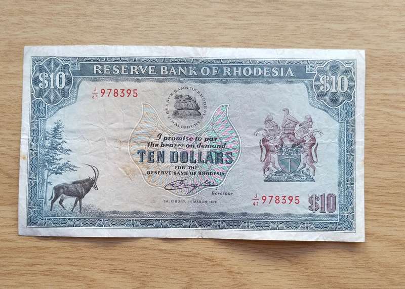 Rhodesia 1st March 1976 Ten Dollar Bank Note. (395)