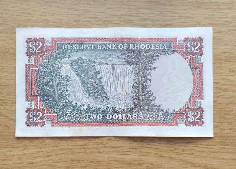 Rhodesia 10th April 1979 Two Dollar Bank Note. (980)