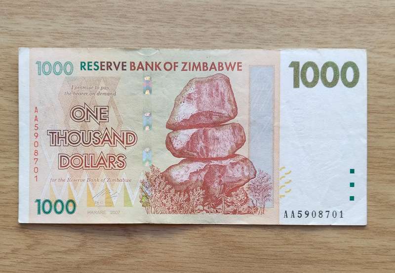 Zimbabwe One Thousand Dollars Bank Note. ( AA701)