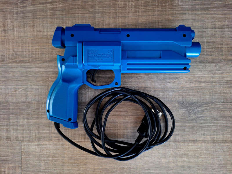 Virtua Cop + Light Gun Bundle - Sega Saturn