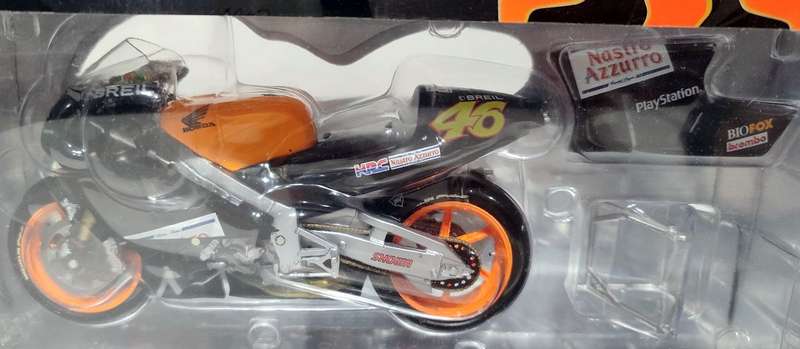 *NEW/RARE/BOXED* 1/12 Minichamps - Honda NSR500 Valentino Rossi Team Nastro Azzurro Test Bike 2000