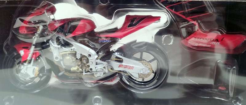 *NEW/RARE/BOXED* 1/12 Minichamps - Honda RC211V Michael Doohan Summer Test 2001 Motegi