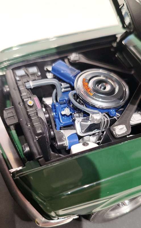 **VERY RARE/Boxed** 1/18 AUTOart Ford Mustang GT390 Steve McQueen's 'Bullitt' Version Green (72811)