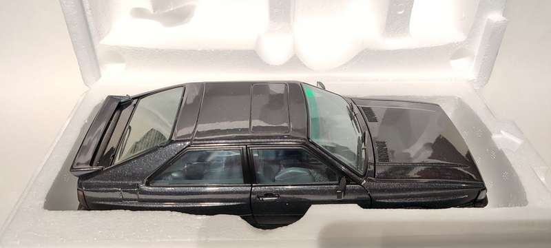 **RARE/Mint/Boxed** 1/18 AUTOart Millennium AUDI Quattro 1988 LWB Street Satin Black Met (70301)