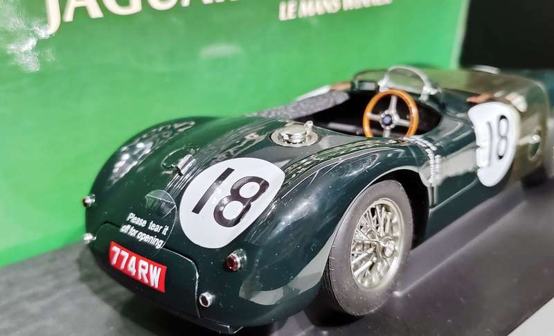 **Mint/Boxed** 1/18 AutoArt Racing Division Jaguar C Type LeMans Winner 1953 Racing Green (85387)