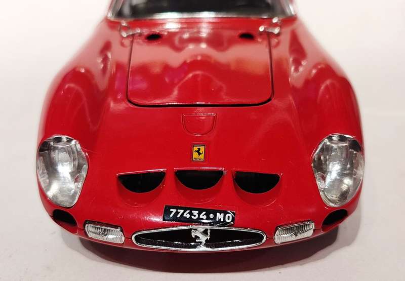 *Vintage Pre-Loved* 1/18 Bburago (Vintage Made In Italy) Ferrari GTO 1962