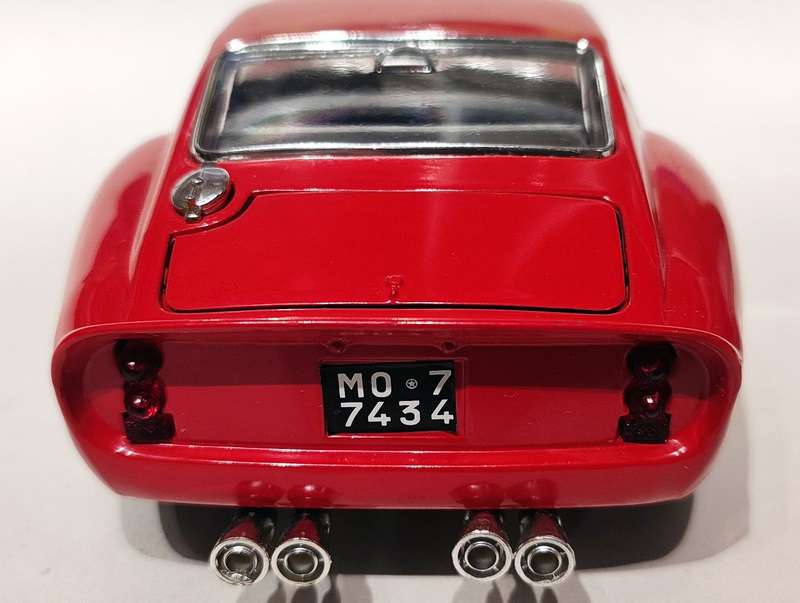 *Vintage Pre-Loved* 1/18 Bburago (Vintage Made In Italy) Ferrari GTO 1962
