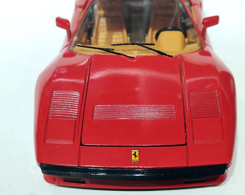 *Vintage Pre-Loved* 1/18 Bburago (Vintage Made In Italy) Ferrari 288 GTO 1984