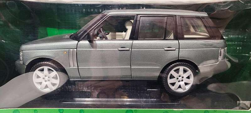 *PRE-LOVED/BOXED* 1/18 ERTL Collectibles Range Rover 2002 Giverney Grey (40604-1HC)