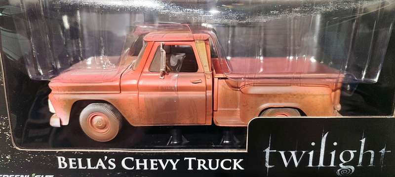 *NEW* 1/18 Greenlight Adult Collectible - "Twilight" Bella's Chevy Truck Limited Edition