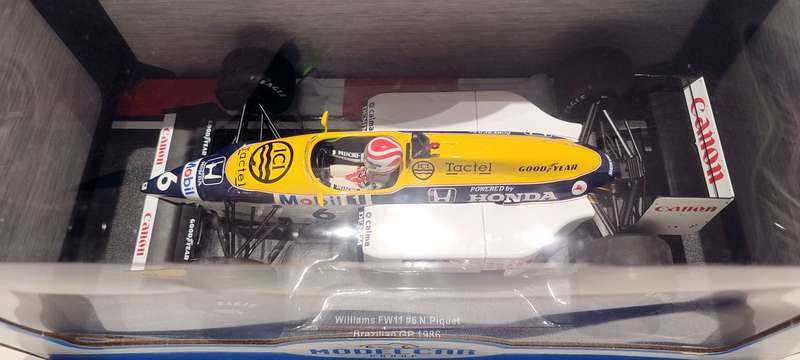 **NEW/SET** 1/18 MCG Williams FW11 #5 Mansell (British GP 1986) and #6 Piquet (Brazilian GP 1986)