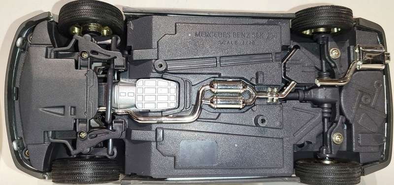 **Pre-Loved/Damaged** 1/18 Maisto Mercedes Benz SLK230 (R170) Silver (Resto or scrapyard)