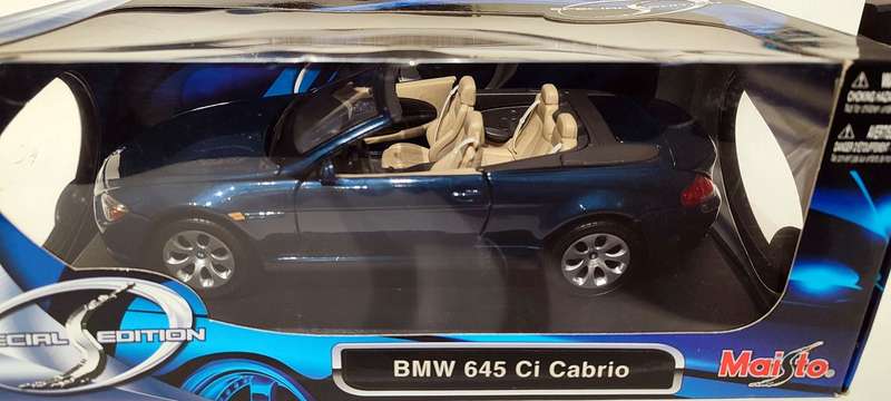**MINT/BOXED** 1/18 Maisto SE BMW 645 Ci Cabrio Blue (31111)