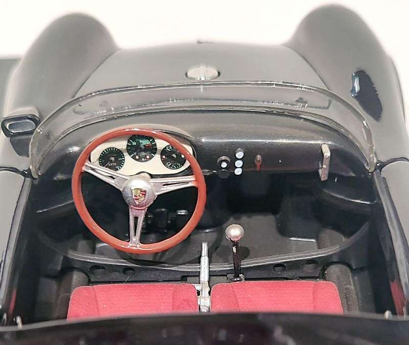 **BOXED/MINT MODEL** 1/18 Maisto SE Porsche 550 A Spyder Black (31843)