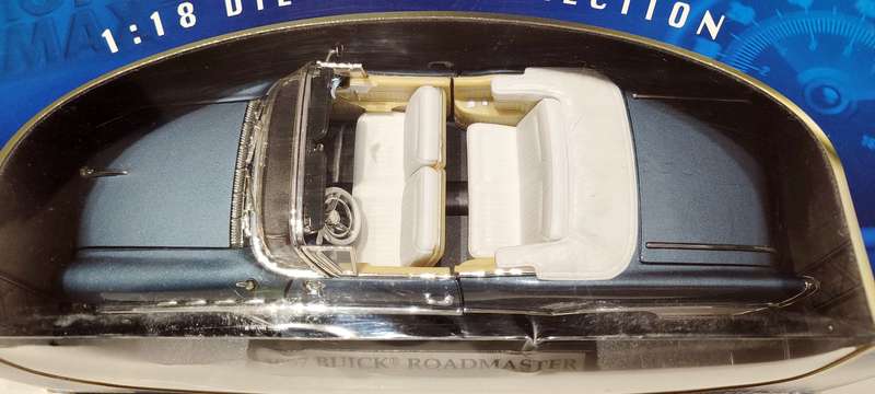 **MINT/BOXED/RARE COLOUR** 1/18 MotorMax 1957 Buick Roadmaster Blue Metallic (73152)