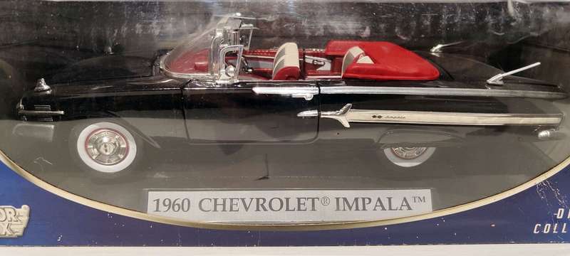 **MINT/BOXED** 1/18 MotorMax 1960 Chevrolet Impala Black (73110)