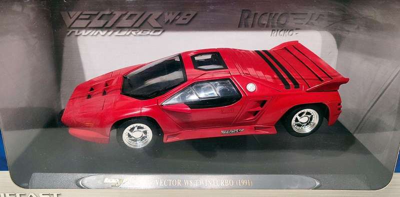**Very Rare/Mint/Boxed** 1/18 Ricko Vector W8 Twin Turbo Red (32119)