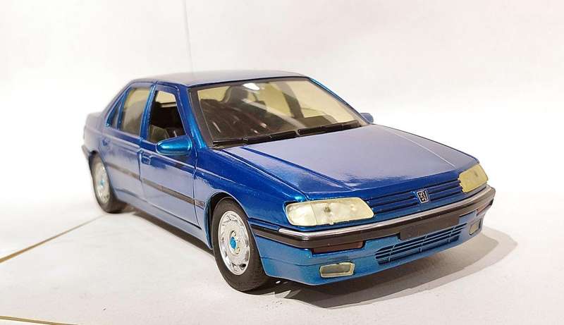 **PRE-LOVED/BOXED** 1/18 Vintage Solido Peugeot 605 SV24 Blue (8502)