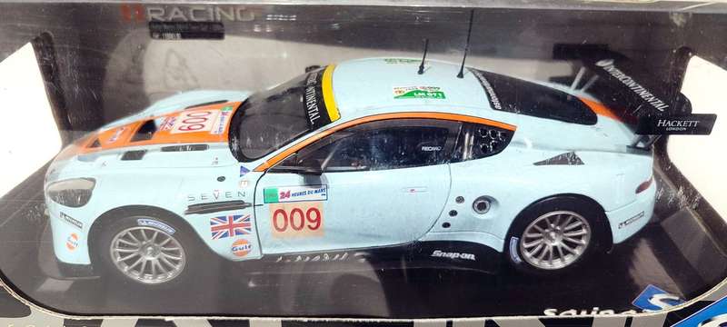 **AS NEW/BOXED** 1/18 Solido Racing Collection Aston Martin DBR9 Team Gulf 2008 #009 (clean version)