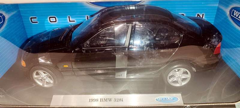 *NEW* 1/18 Welly BMW 328i 1998 E46 Black (19833W)