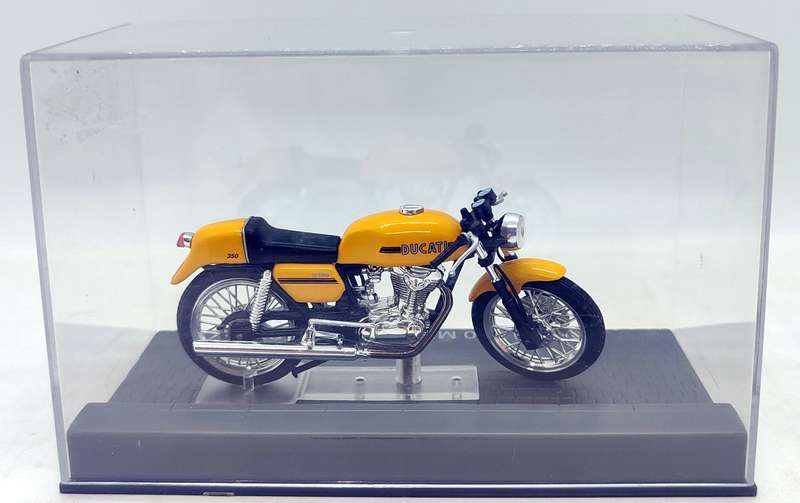 **Rare/Pre-loved** 1/24 IXO/Edicola Motorcycle - Ducati 350 Mk3 Desmo 1974 - Yellow